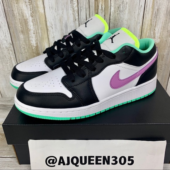Air Jordan 1 Low GS White Violet Shock Black 5.5Y - Picture 4 of 9